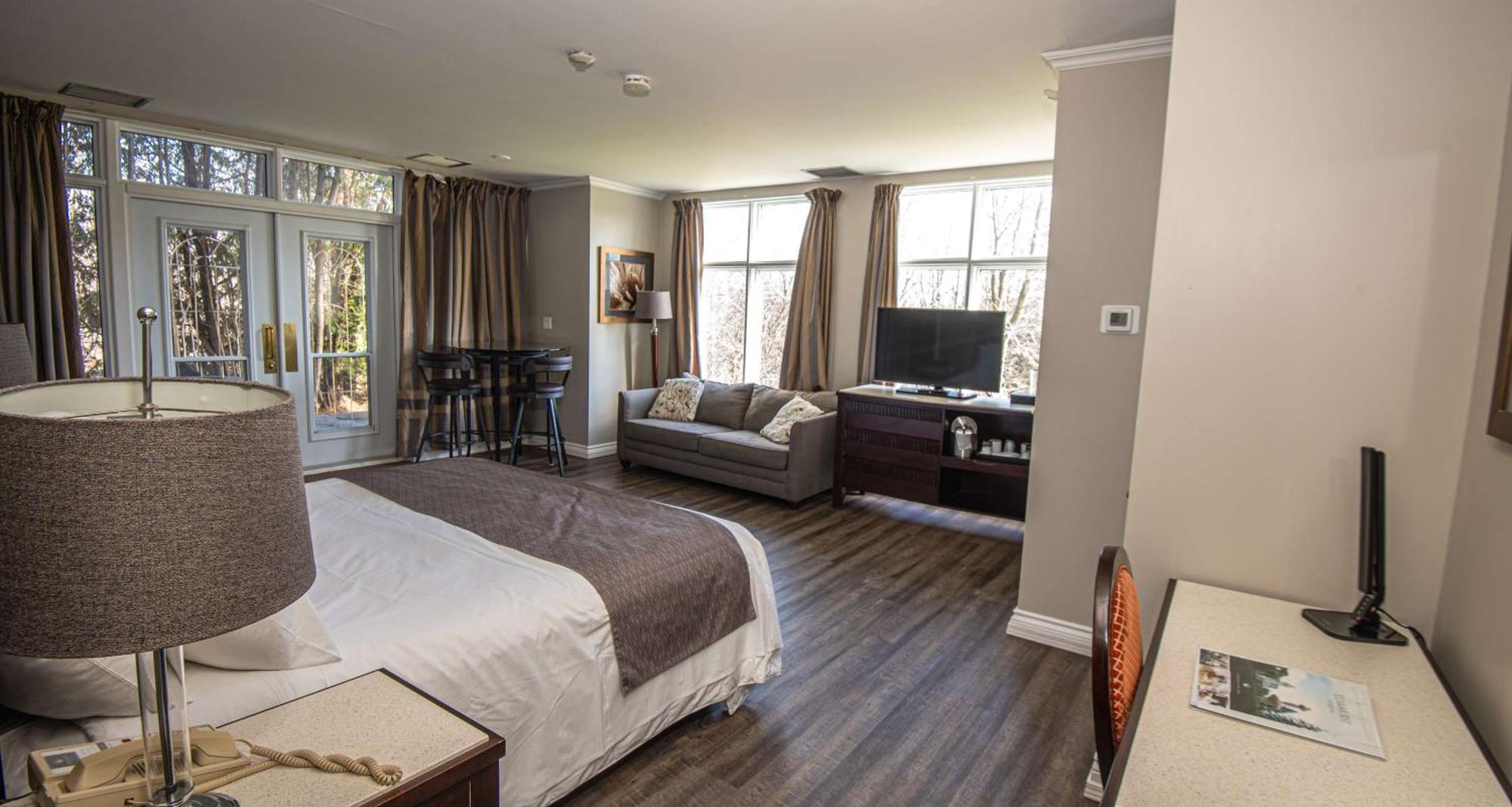 Hotel Elm Hurst &